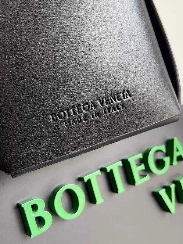 All categories 💚 Authentic bags 💚 BV 2025 new Bottega Veneta large plaid woven men's briefcase